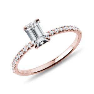 Prsten s emerald diamantem v růžovém zlatě KLENOTA