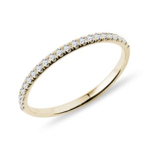 Zlatý prsten s řadou diamantů KLENOTA