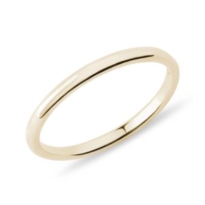 Minimalistický snubní prstýnek ze žlutého zlata KLENOTA