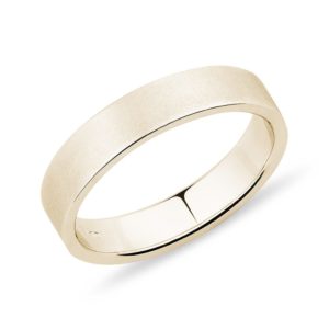 Pánský 4mm prsten ze žlutého zlata KLENOTA