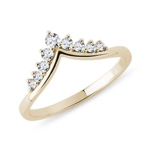 Diamantový Chevron prsten ve žlutém zlatě KLENOTA