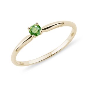 Prsten se zeleným diamantem ve žlutém 14k zlatě KLENOTA