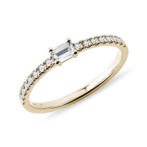 Prsten s emerald diamantem a brilianty ve zlatě KLENOTA