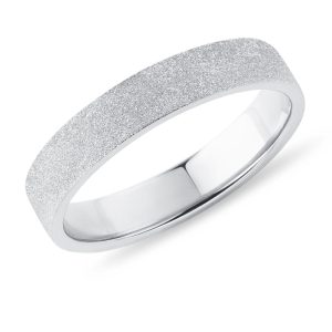 Pánský snubní prsten 4 mm z bílého zlata KLENOTA