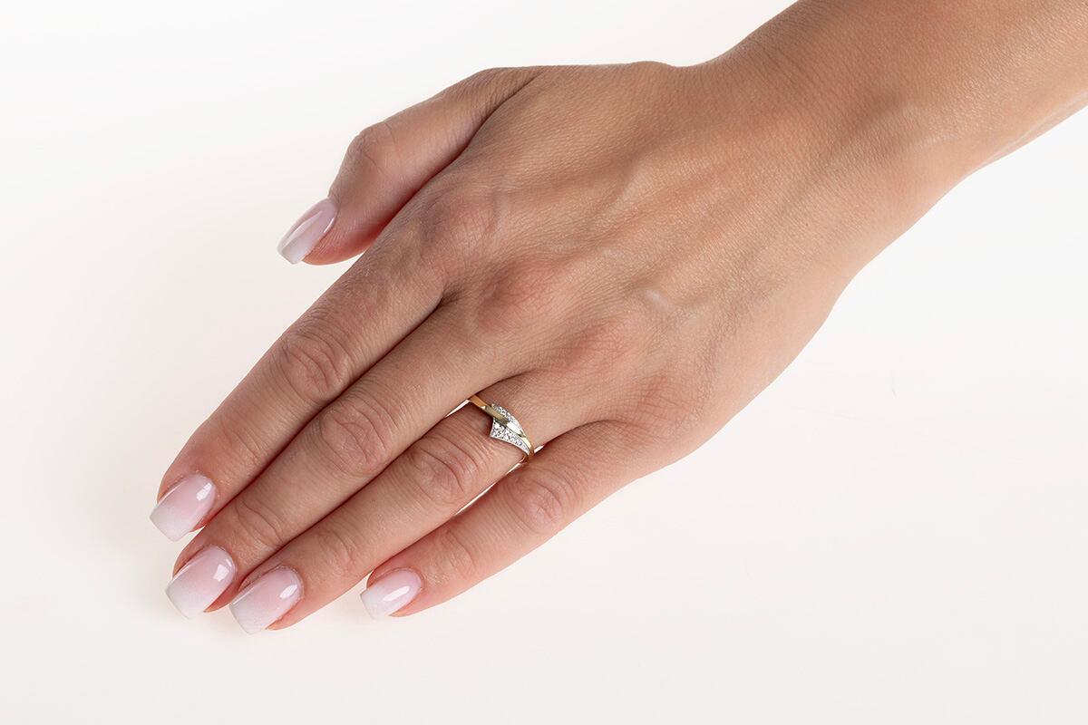 Zlatý prsten Freccia ze žlutého zlata s Brilliance Zirconia FNNNF49RGYW - Obrázek 2